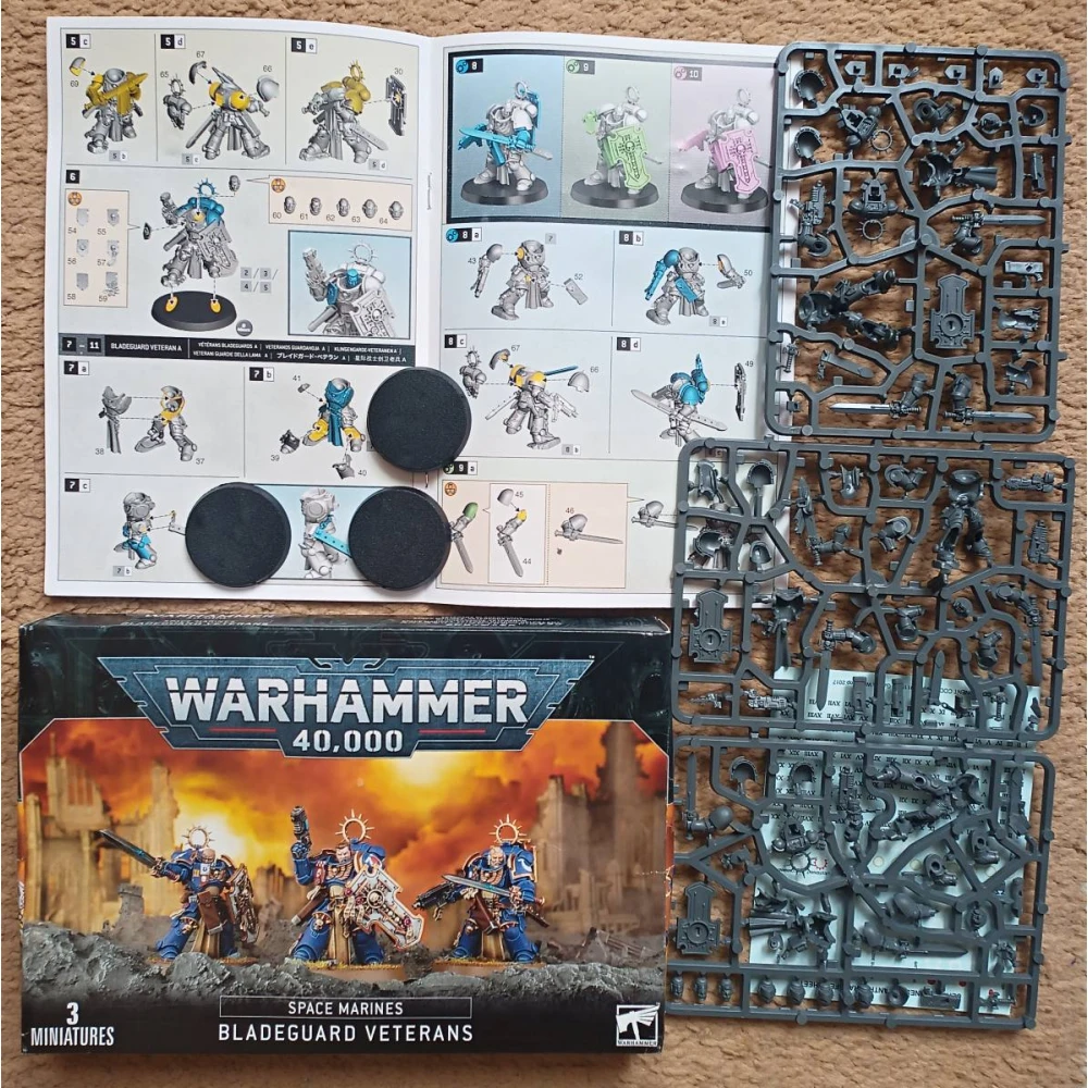 Warhammer 40000: Space Marines Bladeguard Veteran
