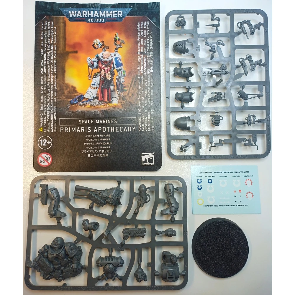 Warhammer 40000: Space Marines - Primaris Apothecary