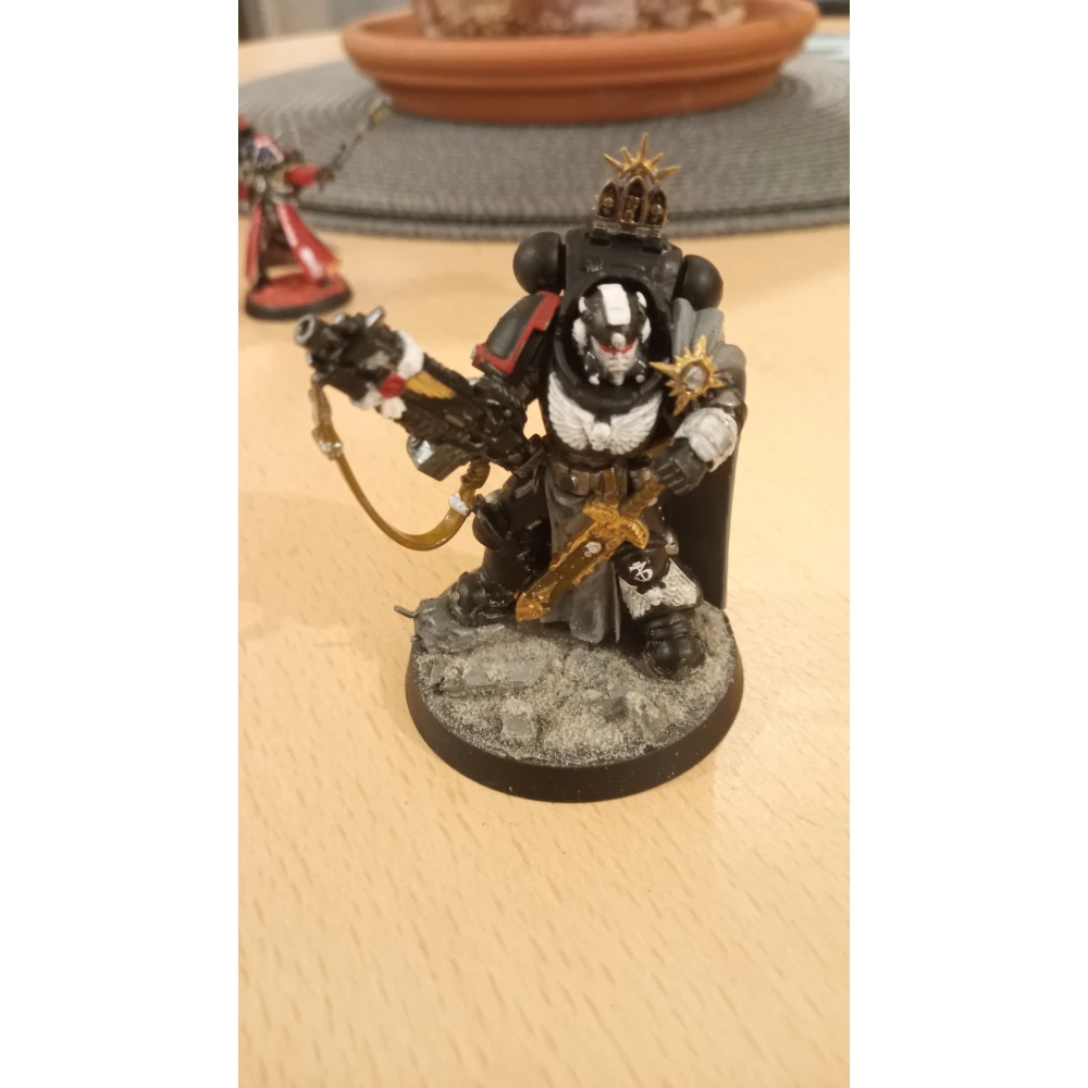 Warhammer 40000: Space Marines Primaris Captain with Master-crafted Heavy Bolt Rifle