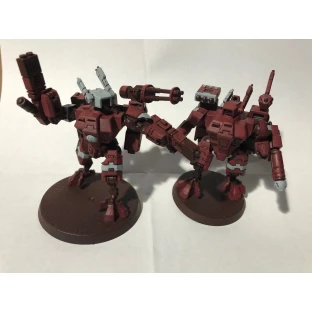 Warhammer 40000: Tau Empire XV8 Crisis Battlesuits