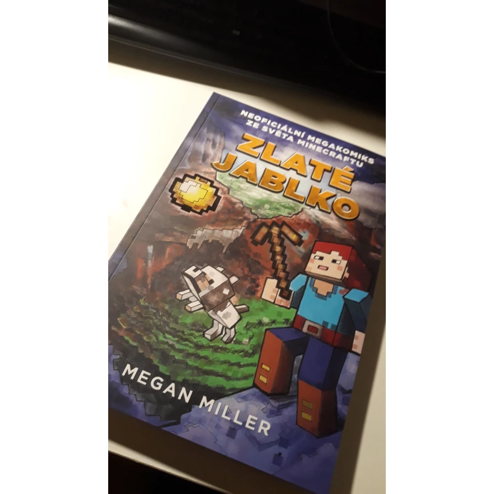 Zlaté jablko: Neoficiální megakomiks ze světa Minecraftu