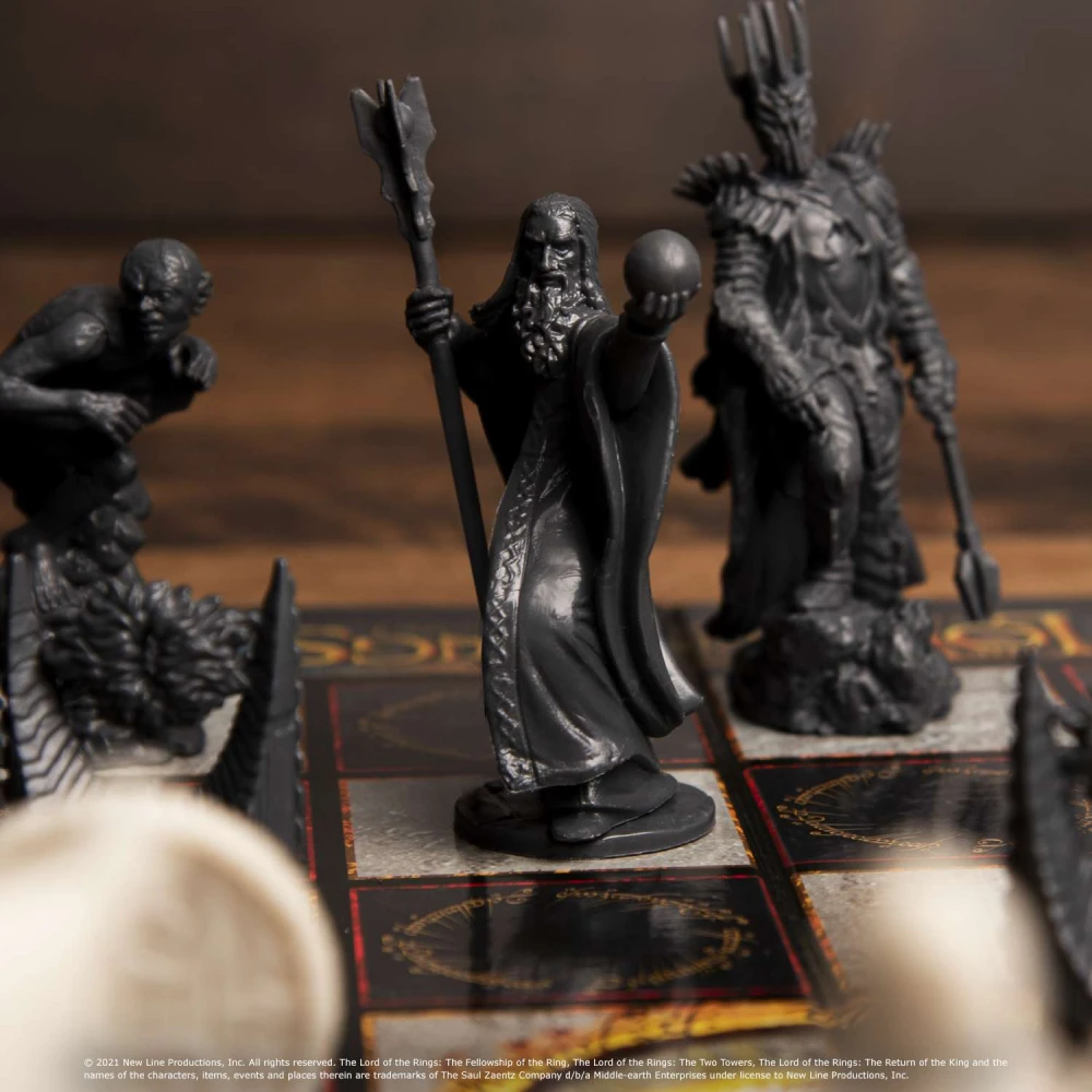 The Lord of the Rings Chess Set - Battle for Middle-earth
