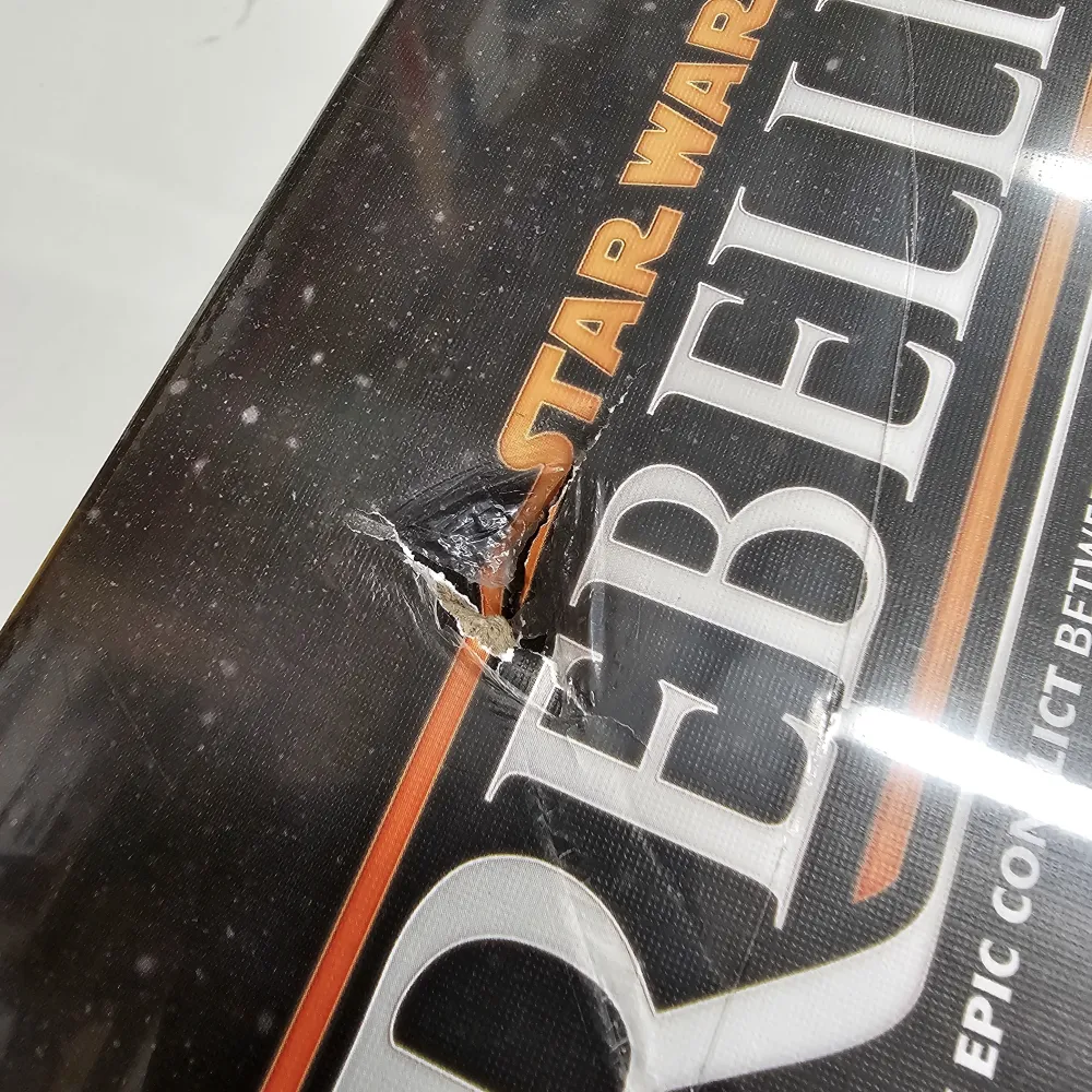 Star Wars: Rebellion - damaged packaging