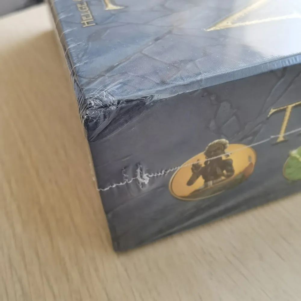 Terra Mystica - poškozený obal