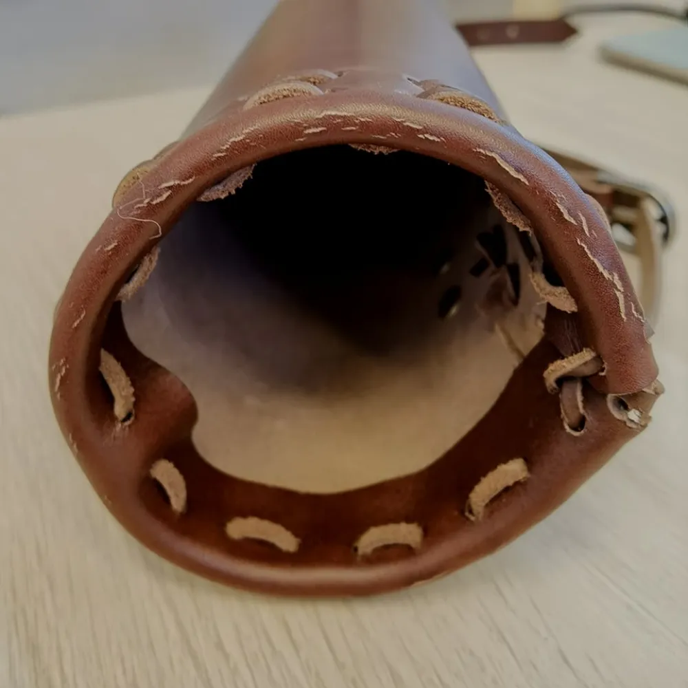 Toulec zádový Barbar - hnědý, poškozeno