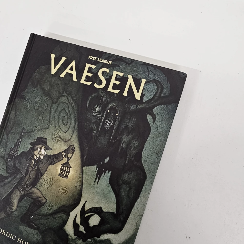 Vaesen - Nordic Horror RPG Corebook - poškozeno