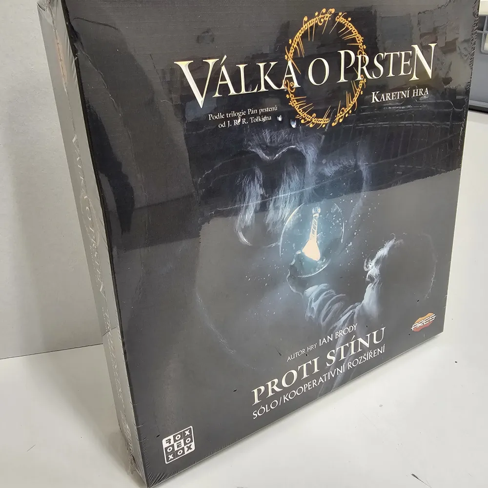 Válka o prsten: Karetní hra - Proti stínu - poškozený obal