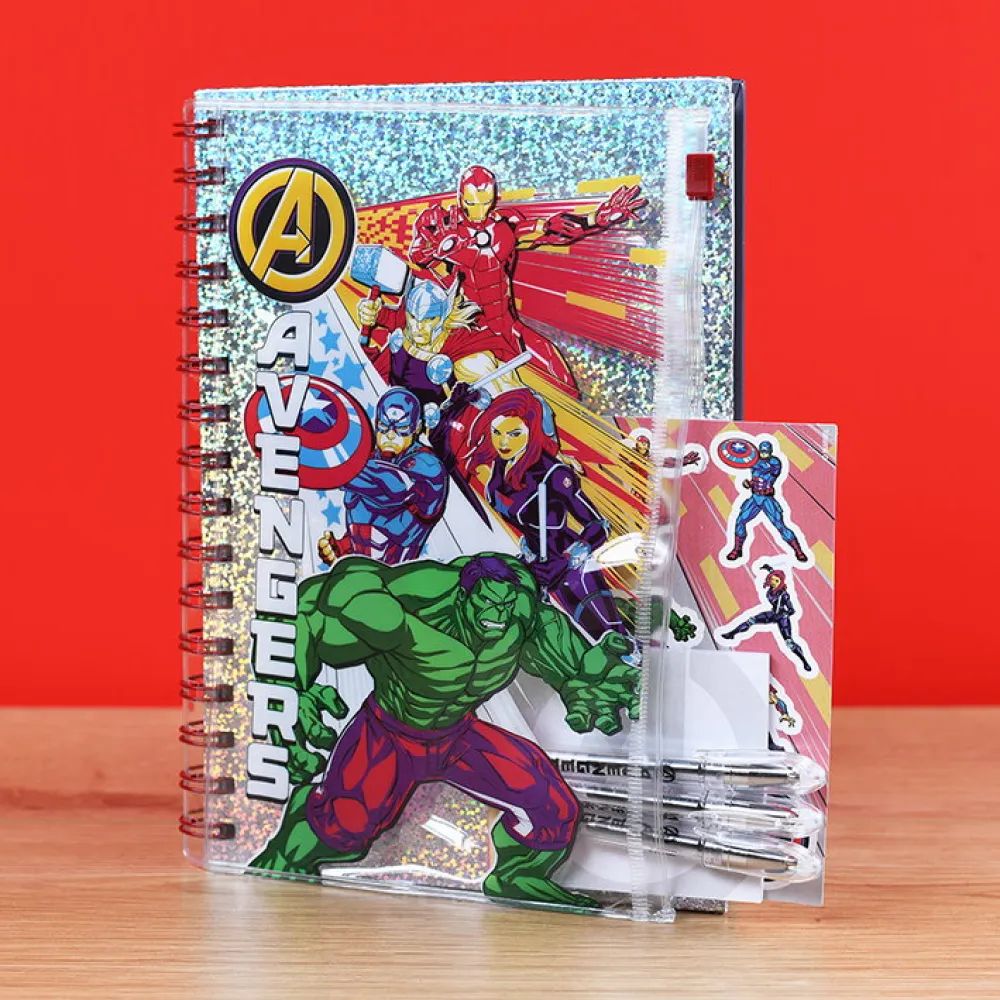 Zápisník a písacie potreby Avengers